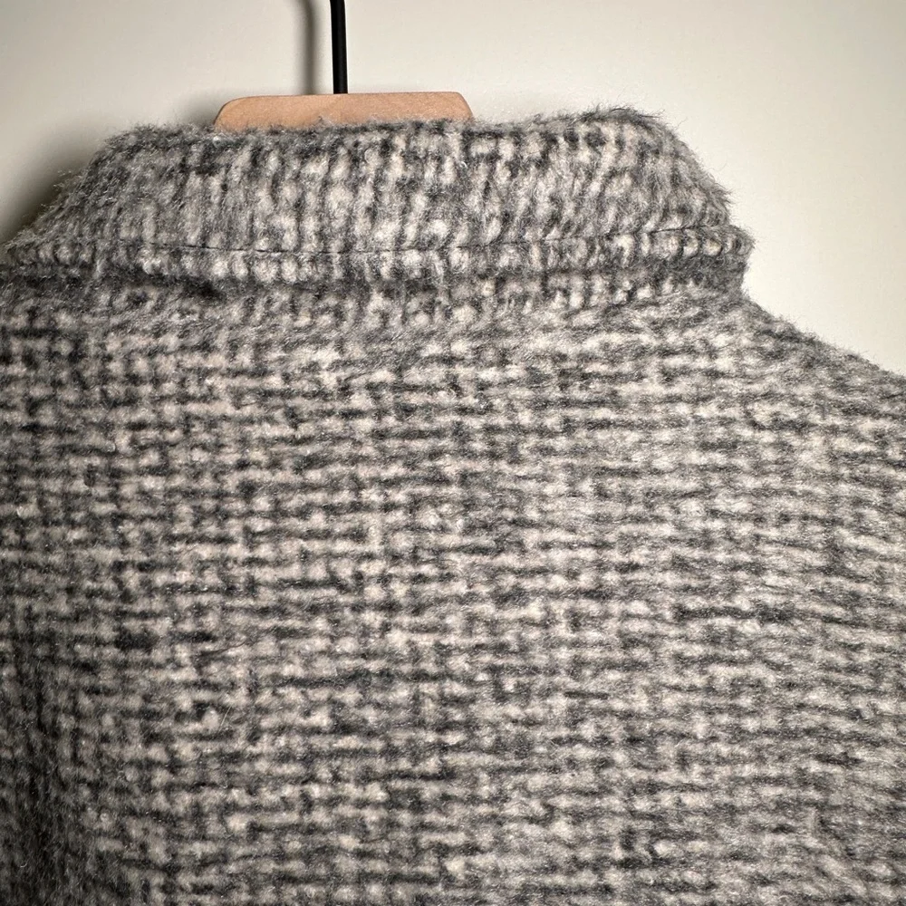 ABERCROMBIE AND FITCH - Fuzzy Sherpa-Lined Shirt Jacket - Men’s 2XL - Picture 7 of 9